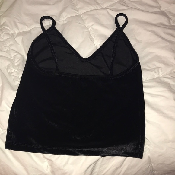 BRANDY MELVILLE VELVET CROPPED TOP - Picture 2 of 3